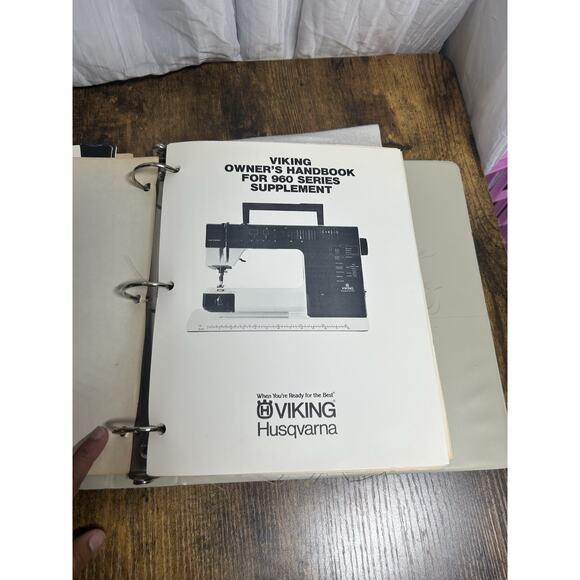 Viking Husqvarna Owners Handbook / 900 Series Binder Vintage 1982 80s - Picture 4 of 9